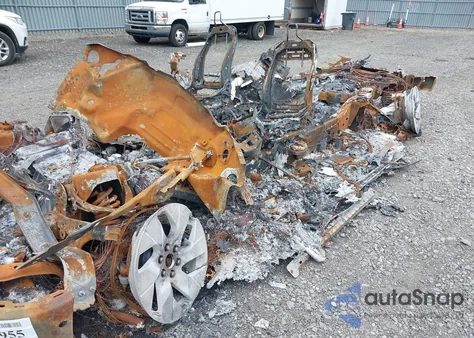 2022 Ford F-150 Lightning Lariat z USA, uszkodzony, nr VIN 1FT6W1EV8NWG14155